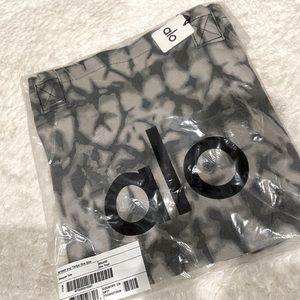 Alo Shopper Tote Brand New with Tag.
